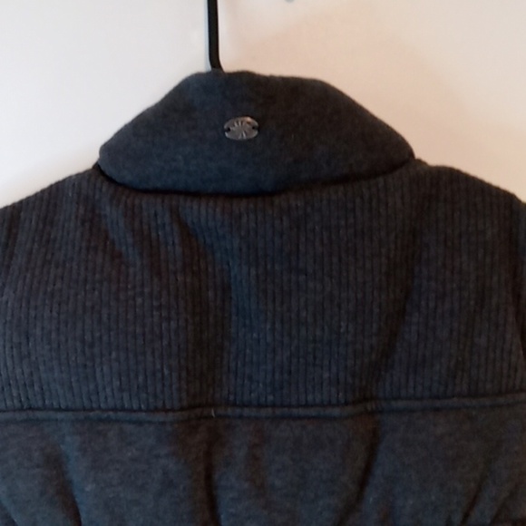 Athleta Full Zip Full Button Vest Thick Heavy Women's Sz S-M Gray EUC NICE! - Picture 10 of 16
